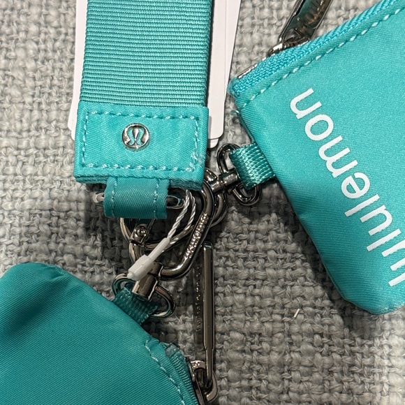 Lululemon NWT Aqua Dual Pouch Wristlet Set - Picture 3 of 5
